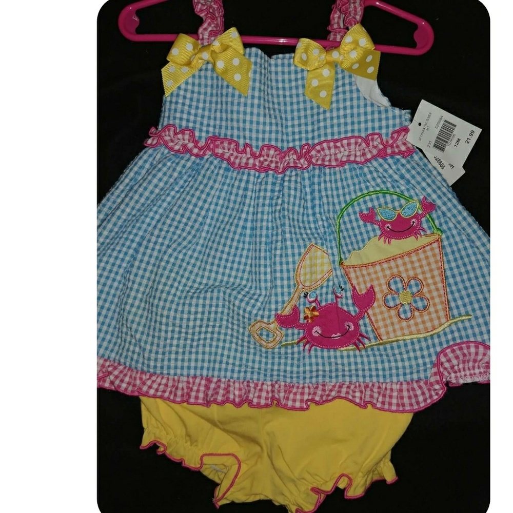 Size 12 months beachy crab outfit